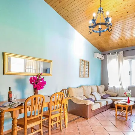 Beautiful In With 3 Bedrooms, Wifi And Swimming Pool 세비야
