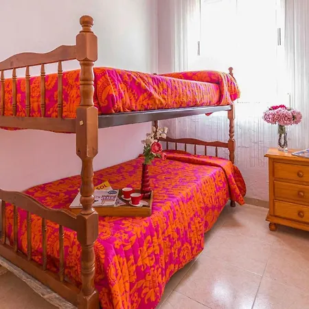 Beautiful In With 3 Bedrooms, Wifi And Swimming Pool *